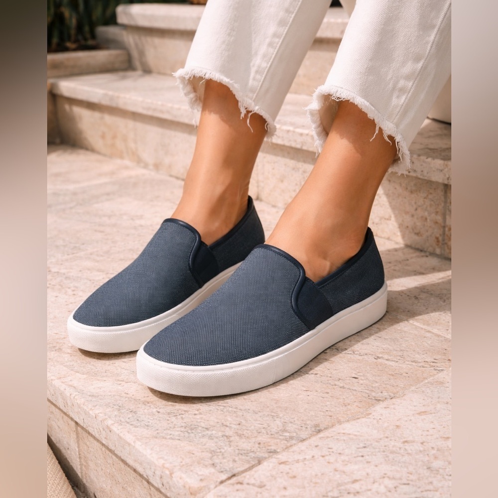 Vince Preston Woven Slip On Sneakers Blue Grey Knit Size 9